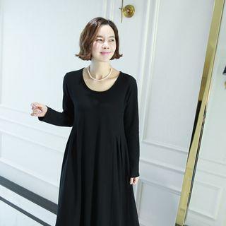 Round-neck Pintuck-trim Midi Dress