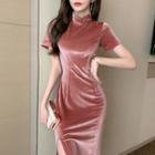 Short-sleeve Velvet Midi Qipao Dress