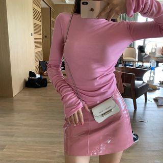 Long-sleeve Knit Top / Patent Mini A-line Skirt