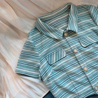 Short-sleeve Striped Button-back Collar Blouse