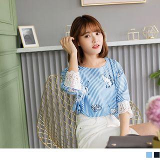 Lace Cuff Cat Print Top