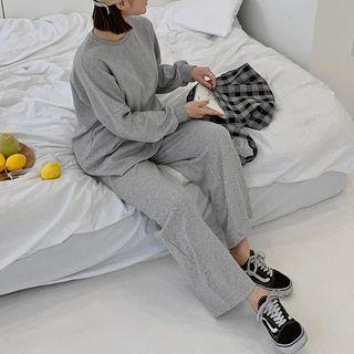 Overfit Sweatshirt & Straight Sweatpants Set