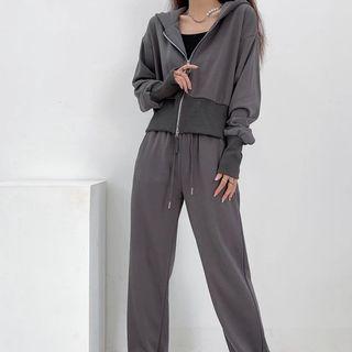 Long Sleeve Hooded Cropped Jacket / Gathered Cuff Straight Leg Sweatpants