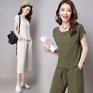 Set: Short-sleeve T-shirt + Cropped Linen Wide Leg Pants