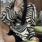 Round-neck Zebra Printed Long-sleeve Sweatshirt Black & White - One Size