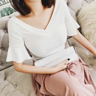 Short-sleeve Ruffle V-neck Top