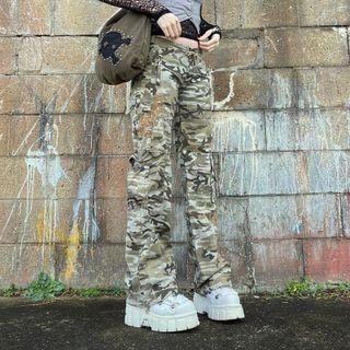 Camo Print Loose Fit Cargo Jeans