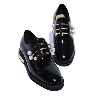 Genuine-leather Beaded Flat Shoes