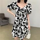 Short-sleeve Floral Print A-line Dress Black Floral - White - One Size