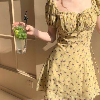 Square-neck Floral Short-sleeve A-line Dress