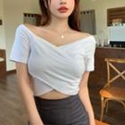 Short-sleeve V-neck Plain Cropped Top / Plain Mini Skirt