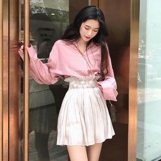 Plain Shirt / Mini A-line Pleated Skirt