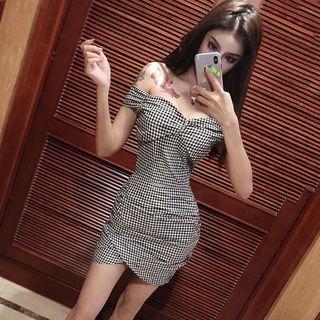 Off-shoulder Short-sleeve Gingham Mini Bodycon Dress