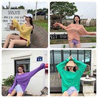 Long-sleeve Plain T-shirt / Contrast-trim Shorts