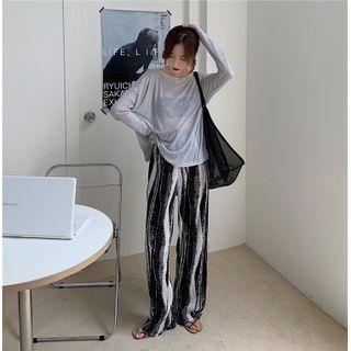 Long-sleeve Plain Top / Printed Pants