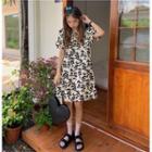 Short-sleeve Patterned Dress Dress - Leaf - One Size