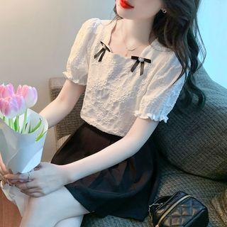 Puff-sleeve Square Neck Ribbon Blouse