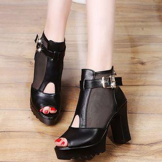 Wingtip T-strap Pumps