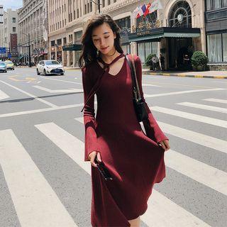 Long-sleeve V-neck A-line Midi Knit Dress