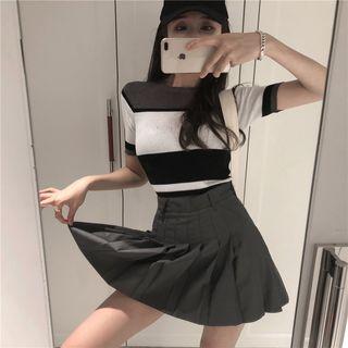 Color Block Short-sleeve Knit T-shirt / Pleated Skirt