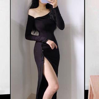 One-shoulder Long-sleeve Maxi A-line Dress