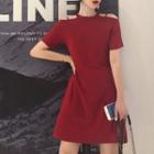 Cold-shoulder Short-sleeve Plain Dress