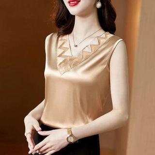 Sleeveless Mesh Trim Blouse