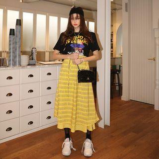 Lettering Short-sleeve T-shirt / Printed Midi A-line Skirt