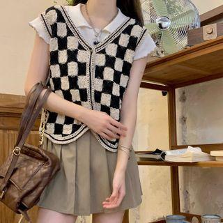 V-neck Two-tone Knit Vest / Pleated A-line Skirt