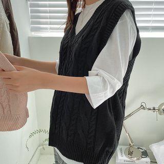 Plus Size Sleeveless Cable-knit Top