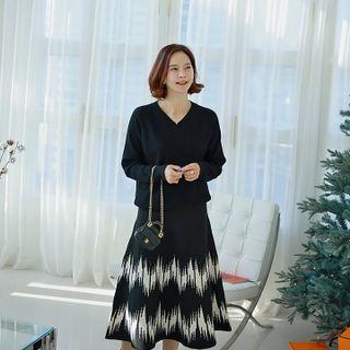 Jacquard Knit Midi Flare Skirt
