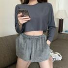 Long-sleeve Crop T-shirt / Shorts