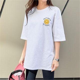 Slit-hem Smile Print T-shirt
