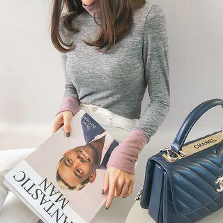 Turtleneck Two-tone Slim Top