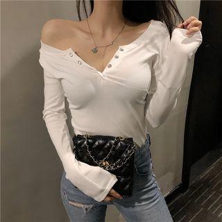 Long-sleeve Buttoned Round Neck T-shirt