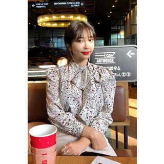 Mock-neck Pattern Blouse With Scarf