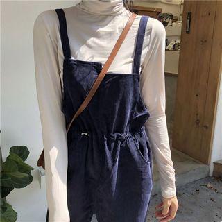 Long-sleeve Turtleneck T-shirt / Cropped Jumper Pants