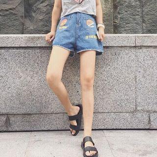 Printed Fray Hem Denim Shorts