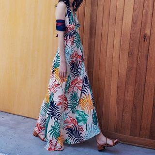 Sleeveless Crossback Fern Printed Maxi Dress