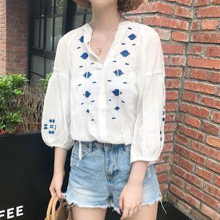 Embroidered V-neck 3/4-sleeve Blouse