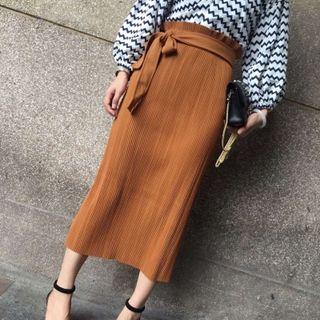 Tie Waist Accordion Skirt