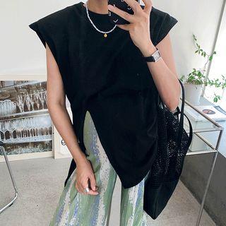 Padded-shoulder Slit-hem Tank Top