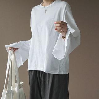 Slit Wide-sleeve T-shirt