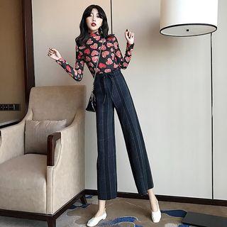 Mock Neck Long-sleeve T-shirt / Tie-waist Capri Pants