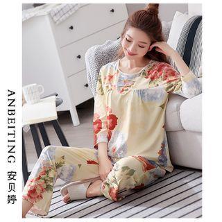 Loungewear Set: Floral 3/4-sleeve T-shirt + Sweatpants