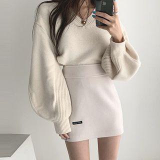 Puff-sleeve Sweater / A-line Skirt