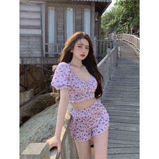Short-sleeve Floral Print Crop Top / Shorts
