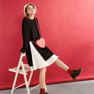 Set: Slit Long Pullover + Sleeveless Pleated Dress