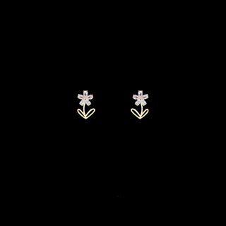 Flower Stud Earring 1 Pair - Gold Plating Needle Earrings - One Size