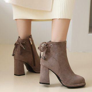 Chunky Heel Bow Back Short Boots